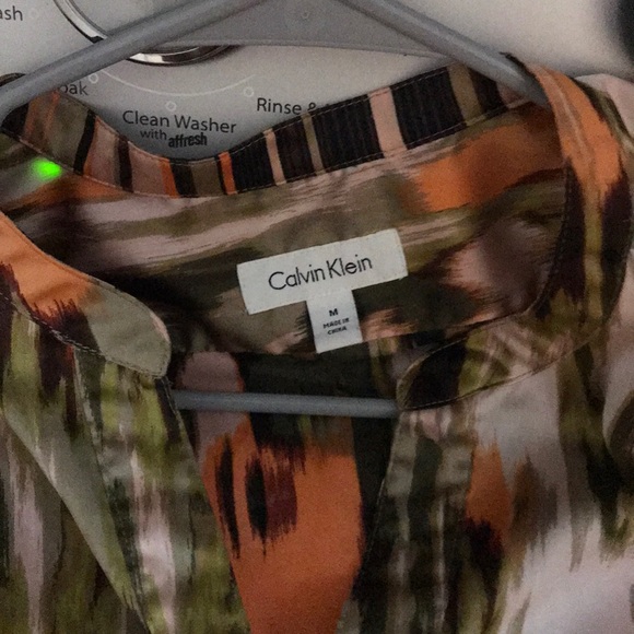 Multi color blouse 👚 - Picture 3 of 4